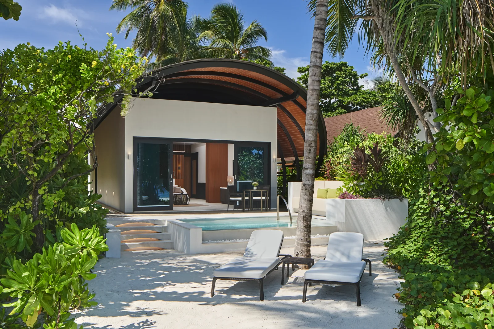 Family Deluxe Beach Villa Pool