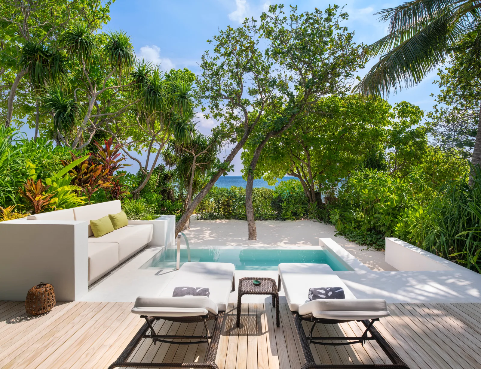 Family Beach Villa Pool